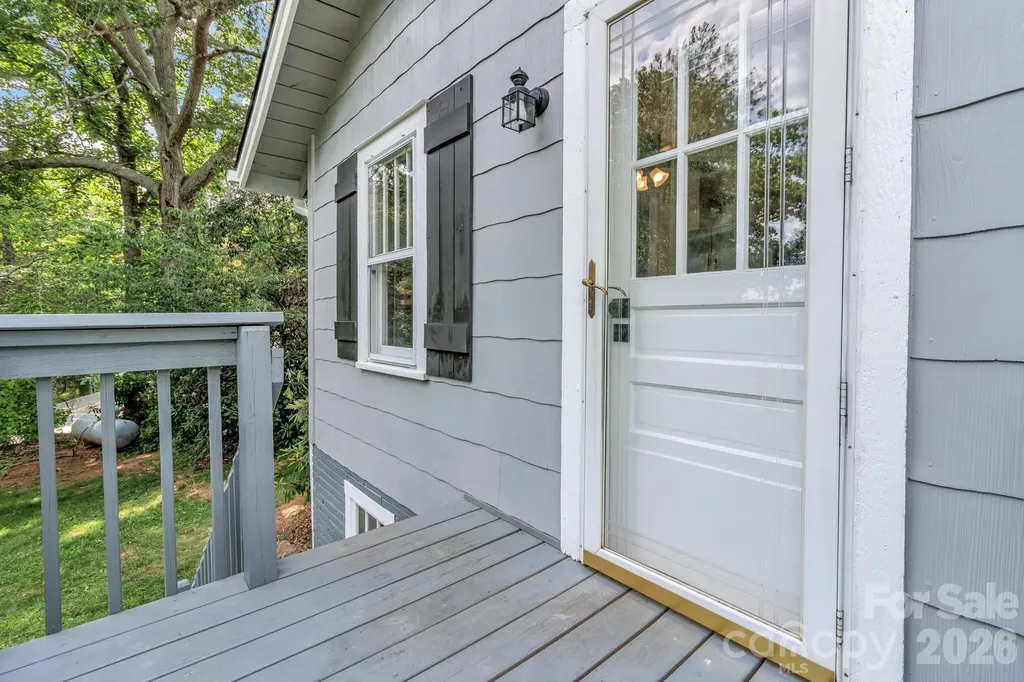 657 Old Fort Road Fairview NC 28730