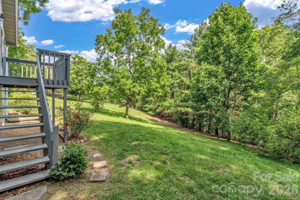 657 Old Fort Road Fairview NC 28730