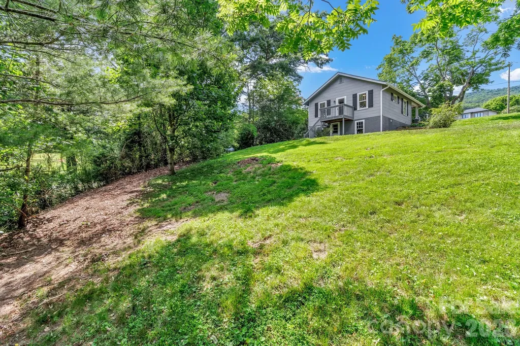 657 Old Fort Road Fairview NC 28730