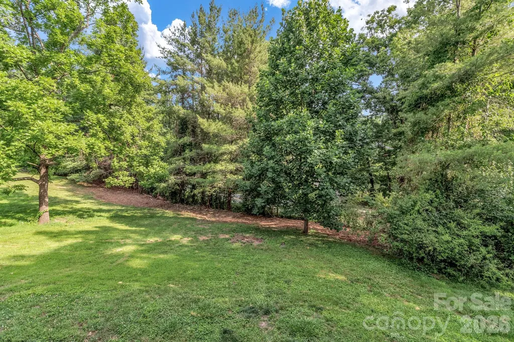 657 Old Fort Road Fairview NC 28730