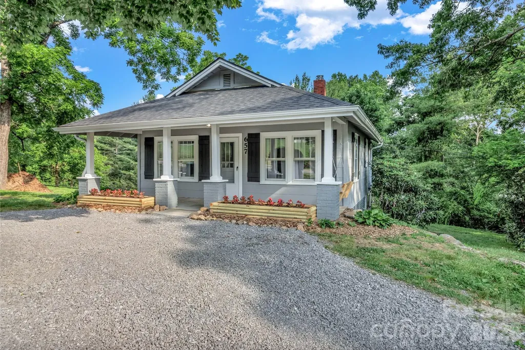 657 Old Fort Road Fairview NC 28730