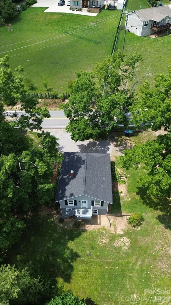 657 Old Fort Road Fairview NC 28730