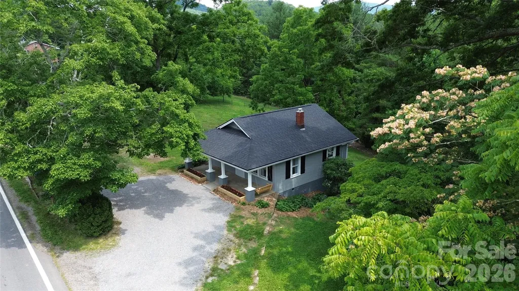 657 Old Fort Road Fairview NC 28730