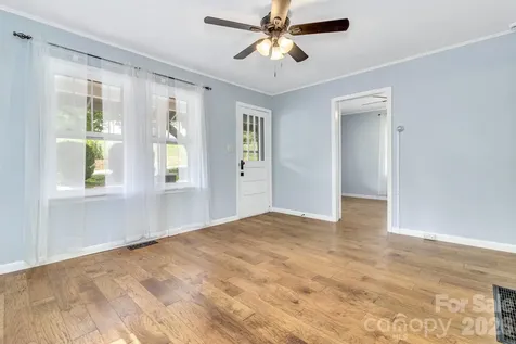 657 Old Fort Road Fairview NC 28730