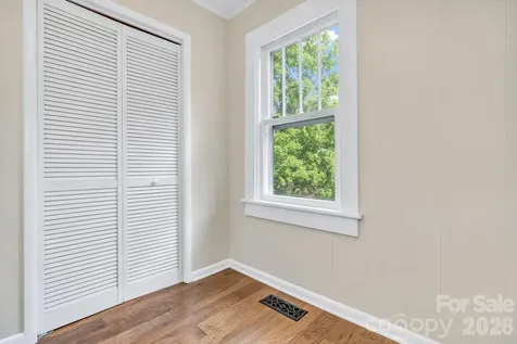 657 Old Fort Road Fairview NC 28730