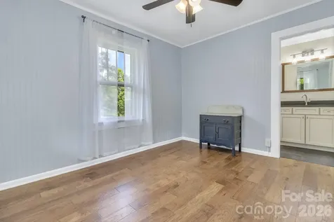 657 Old Fort Road Fairview NC 28730
