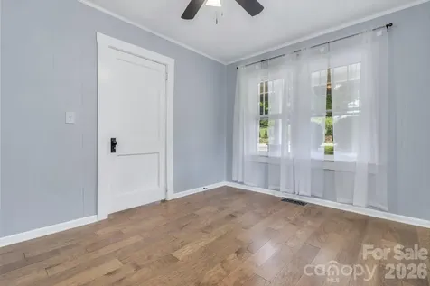657 Old Fort Road Fairview NC 28730