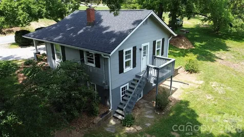 657 Old Fort Road Fairview NC 28730