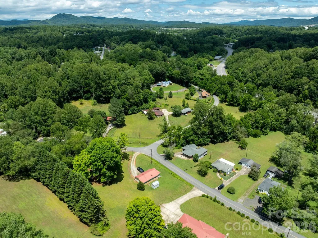 940 Meadowlane Drive NW Lenoir NC 28645