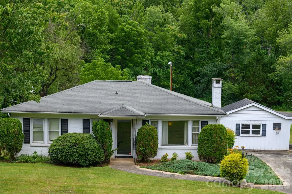 940 Meadowlane Drive NW Lenoir NC 28645