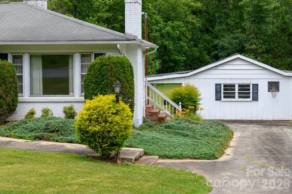 940 Meadowlane Drive NW Lenoir NC 28645