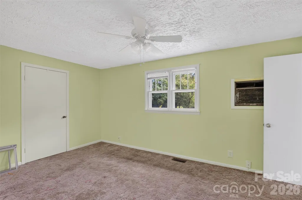 940 Meadowlane Drive NW Lenoir NC 28645