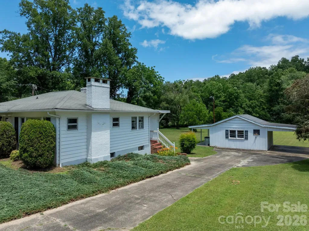 940 Meadowlane Drive NW Lenoir NC 28645