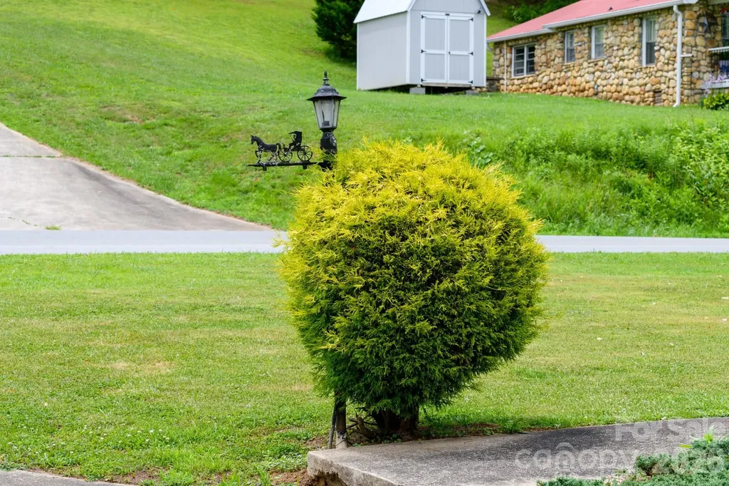 940 Meadowlane Drive NW Lenoir NC 28645