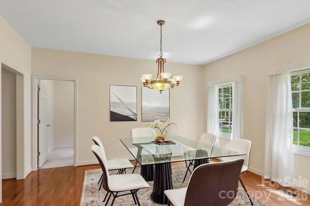 208 Arbor Lane Hendersonville NC 28791