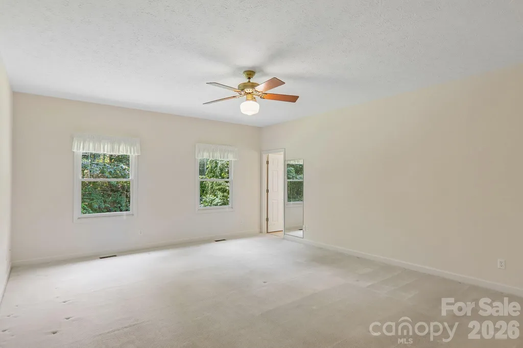 208 Arbor Lane Hendersonville NC 28791