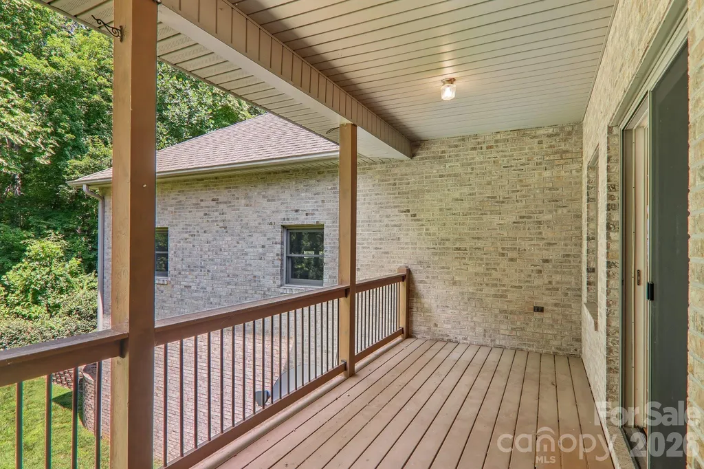 208 Arbor Lane Hendersonville NC 28791