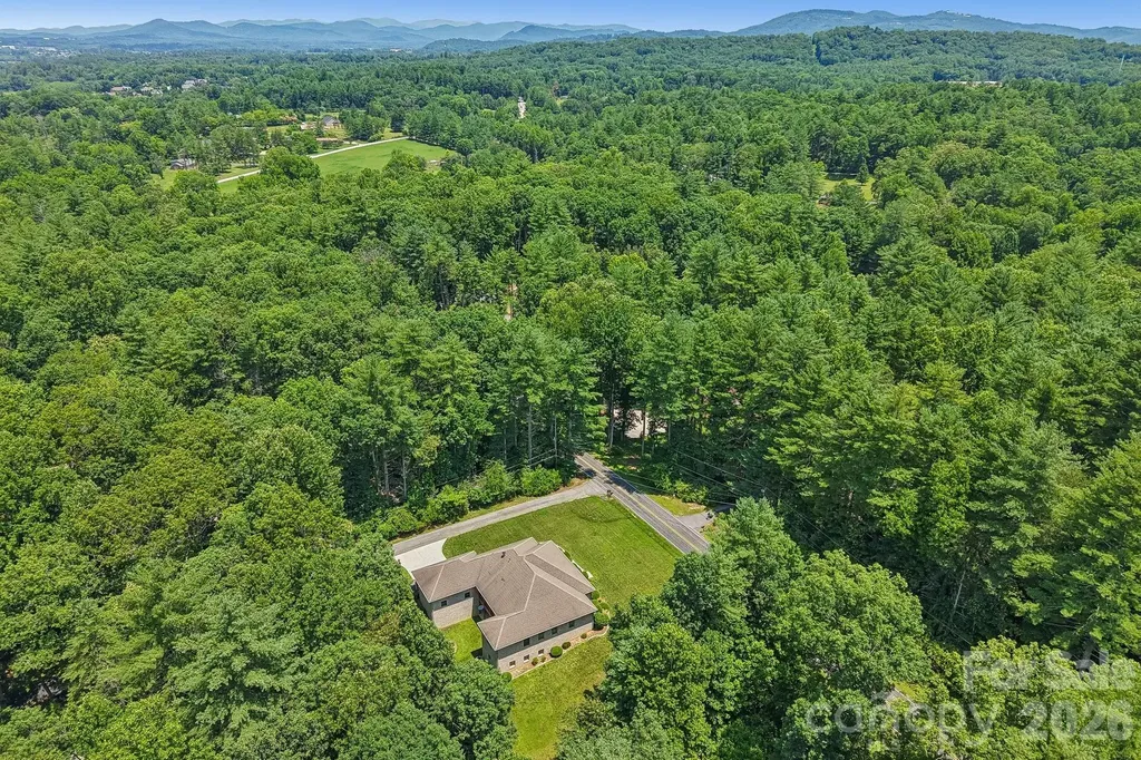 208 Arbor Lane Hendersonville NC 28791