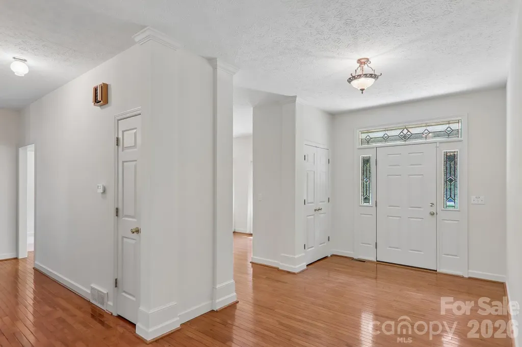 208 Arbor Lane Hendersonville NC 28791