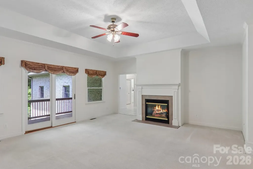 208 Arbor Lane Hendersonville NC 28791