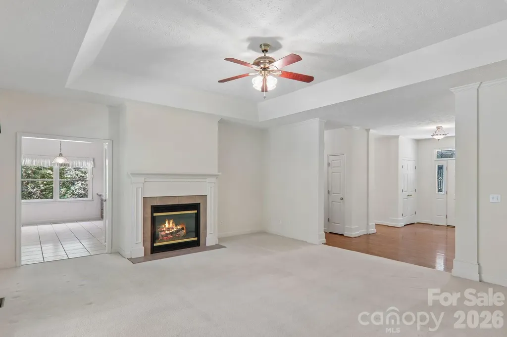 208 Arbor Lane Hendersonville NC 28791