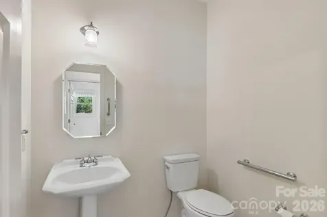 208 Arbor Lane Hendersonville NC 28791