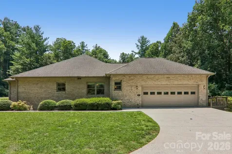 208 Arbor Lane Hendersonville NC 28791