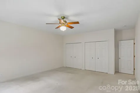 208 Arbor Lane Hendersonville NC 28791