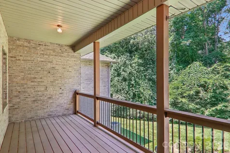 208 Arbor Lane Hendersonville NC 28791
