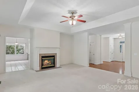 208 Arbor Lane Hendersonville NC 28791