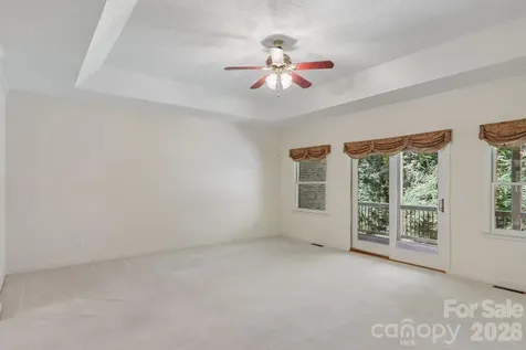 208 Arbor Lane Hendersonville NC 28791
