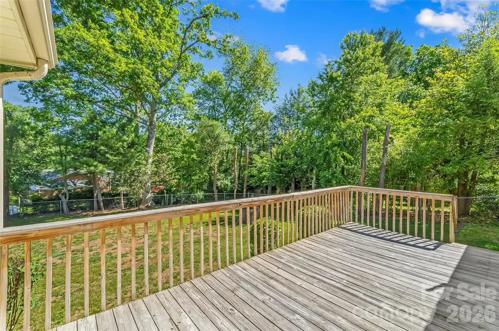 19 Wilburn Road Asheville NC 28806