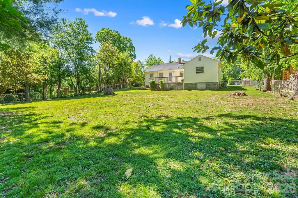19 Wilburn Road Asheville NC 28806