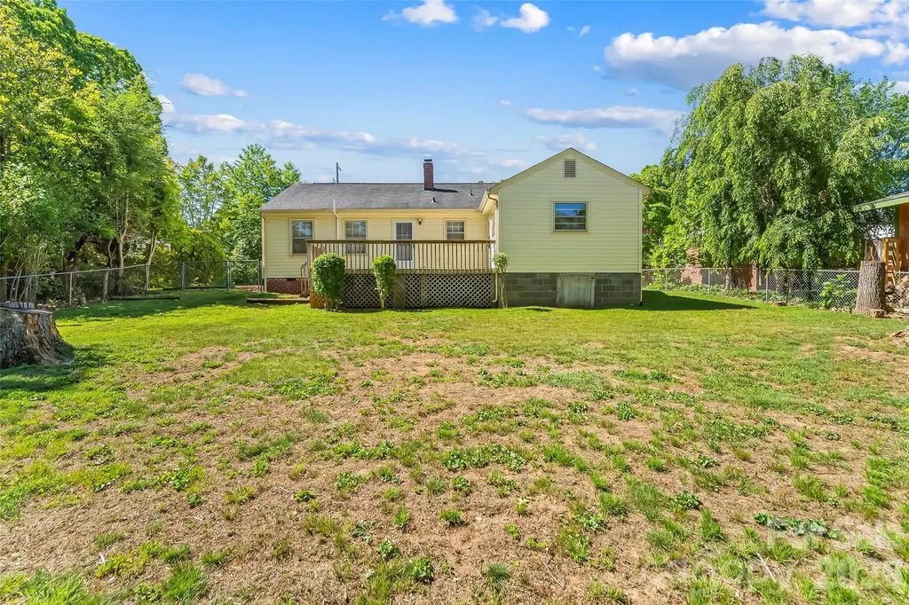 19 Wilburn Road Asheville NC 28806