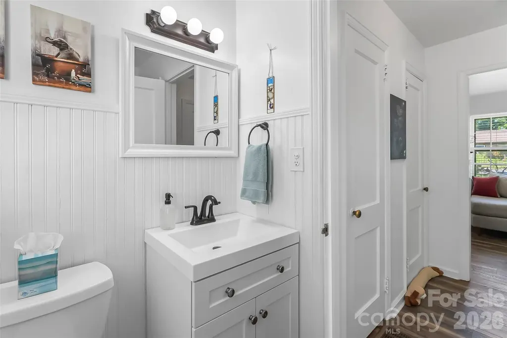 19 Wilburn Road Asheville NC 28806