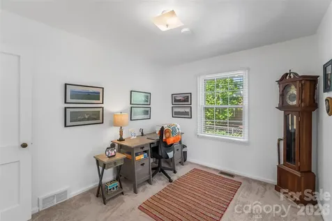 19 Wilburn Road Asheville NC 28806