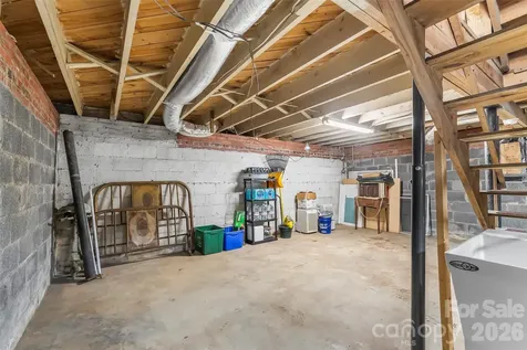 19 Wilburn Road Asheville NC 28806