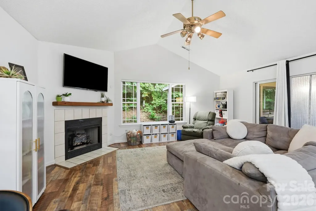 51 Sunview Circle Arden NC 28704