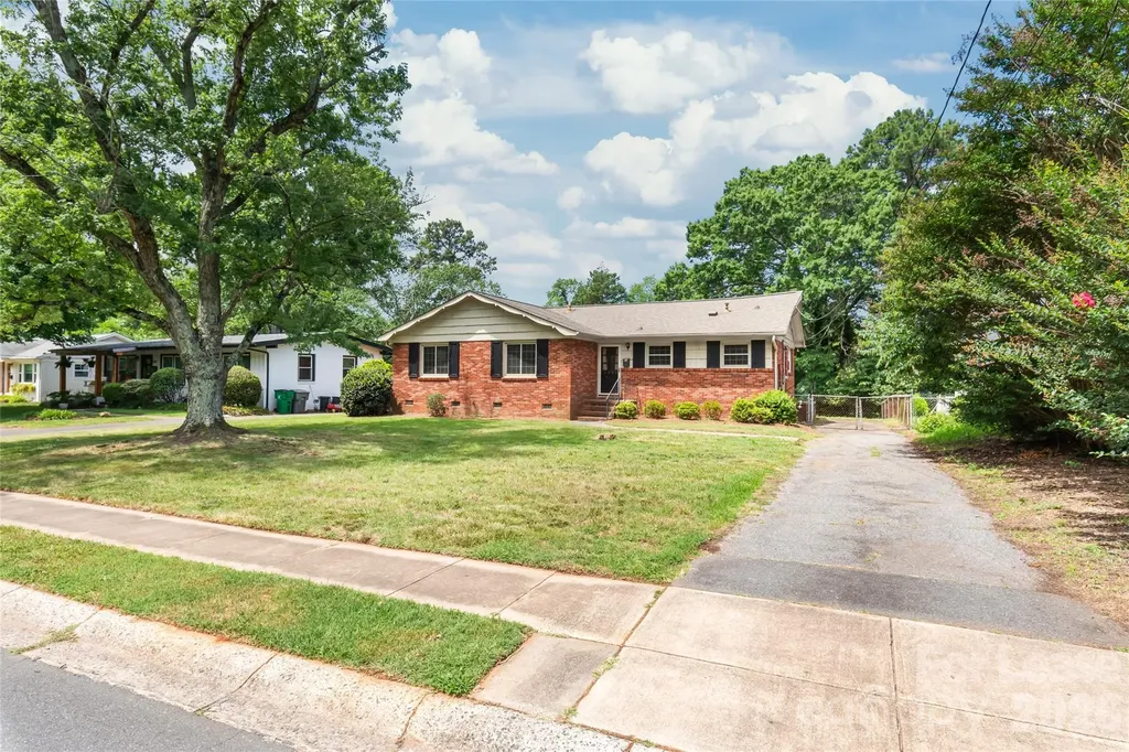 6338 Montpelier Road Charlotte NC 28210