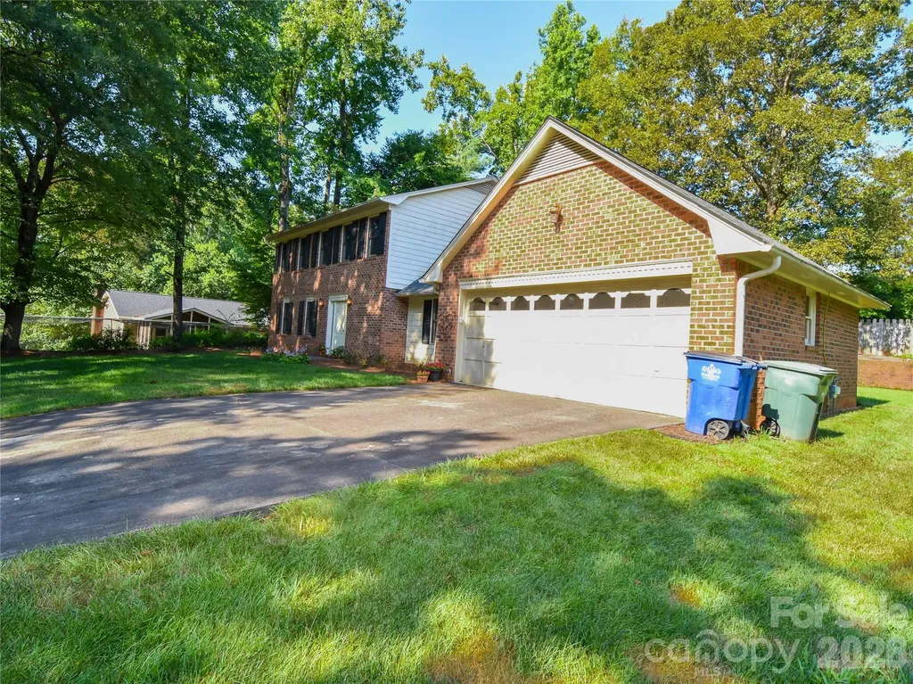 792 Reaford Road Winston Salem NC 27104