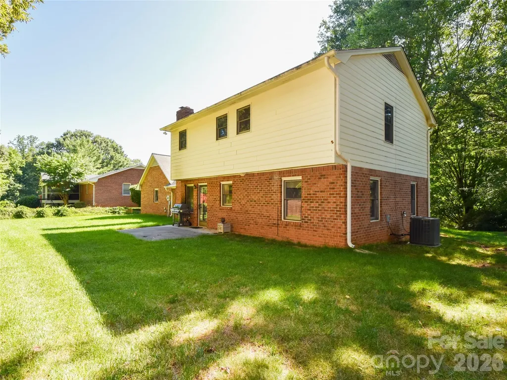 792 Reaford Road Winston Salem NC 27104