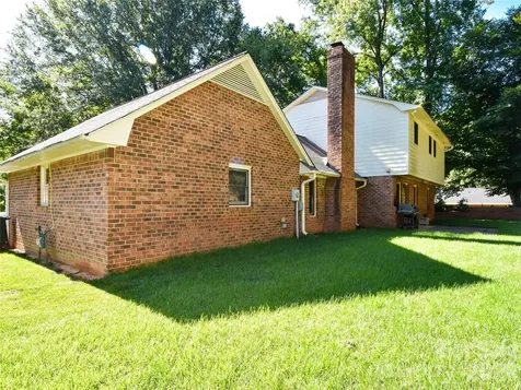 792 Reaford Road Winston Salem NC 27104
