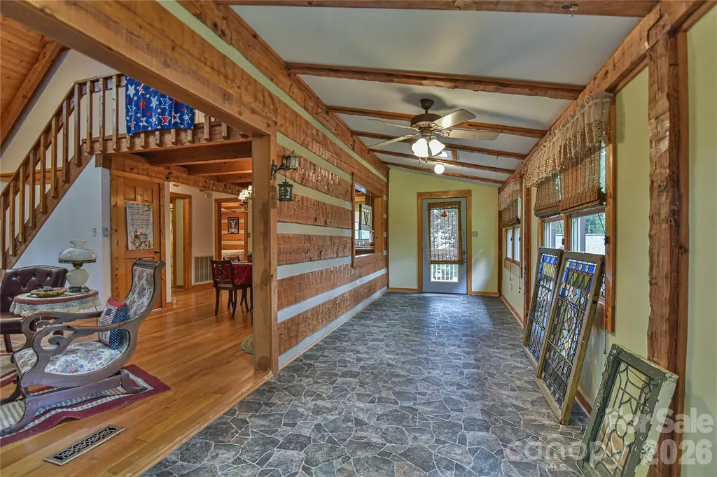 896 Aiken Road Asheville NC 28804
