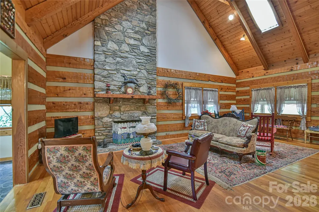 896 Aiken Road Asheville NC 28804