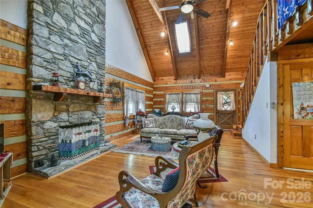 896 Aiken Road Asheville NC 28804