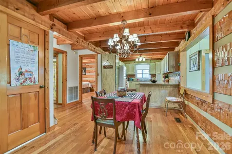 896 Aiken Road Asheville NC 28804