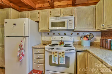 896 Aiken Road Asheville NC 28804
