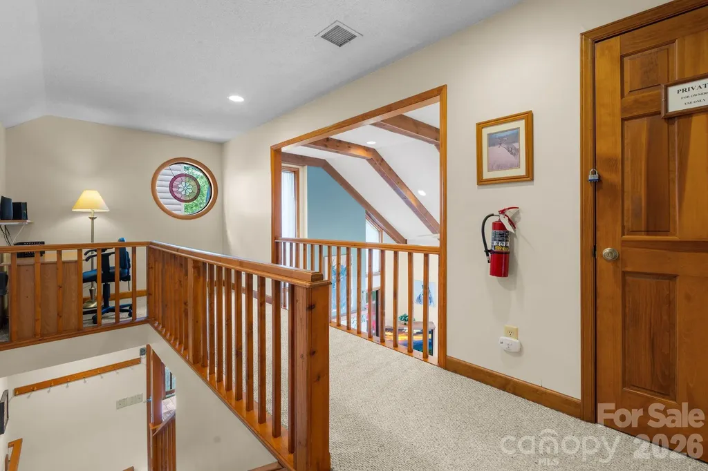 218 Slope View Drive Sugar Mountain NC 28604