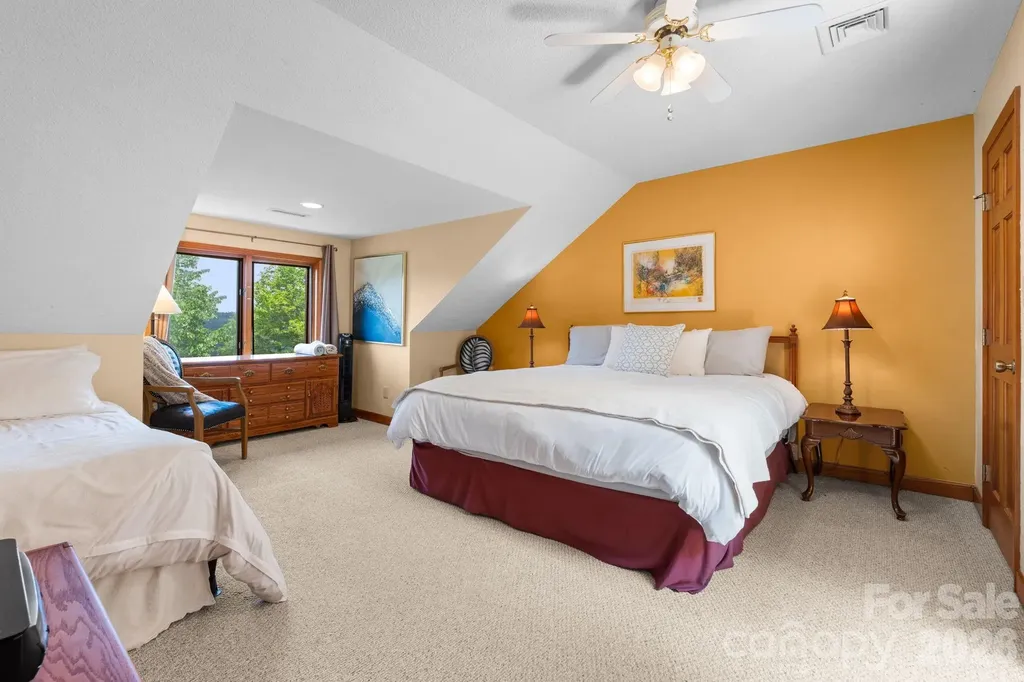 218 Slope View Drive Sugar Mountain NC 28604
