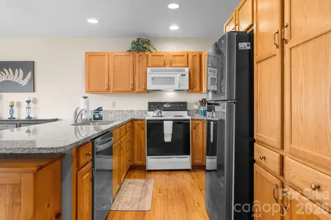 218 Slope View Drive Sugar Mountain NC 28604